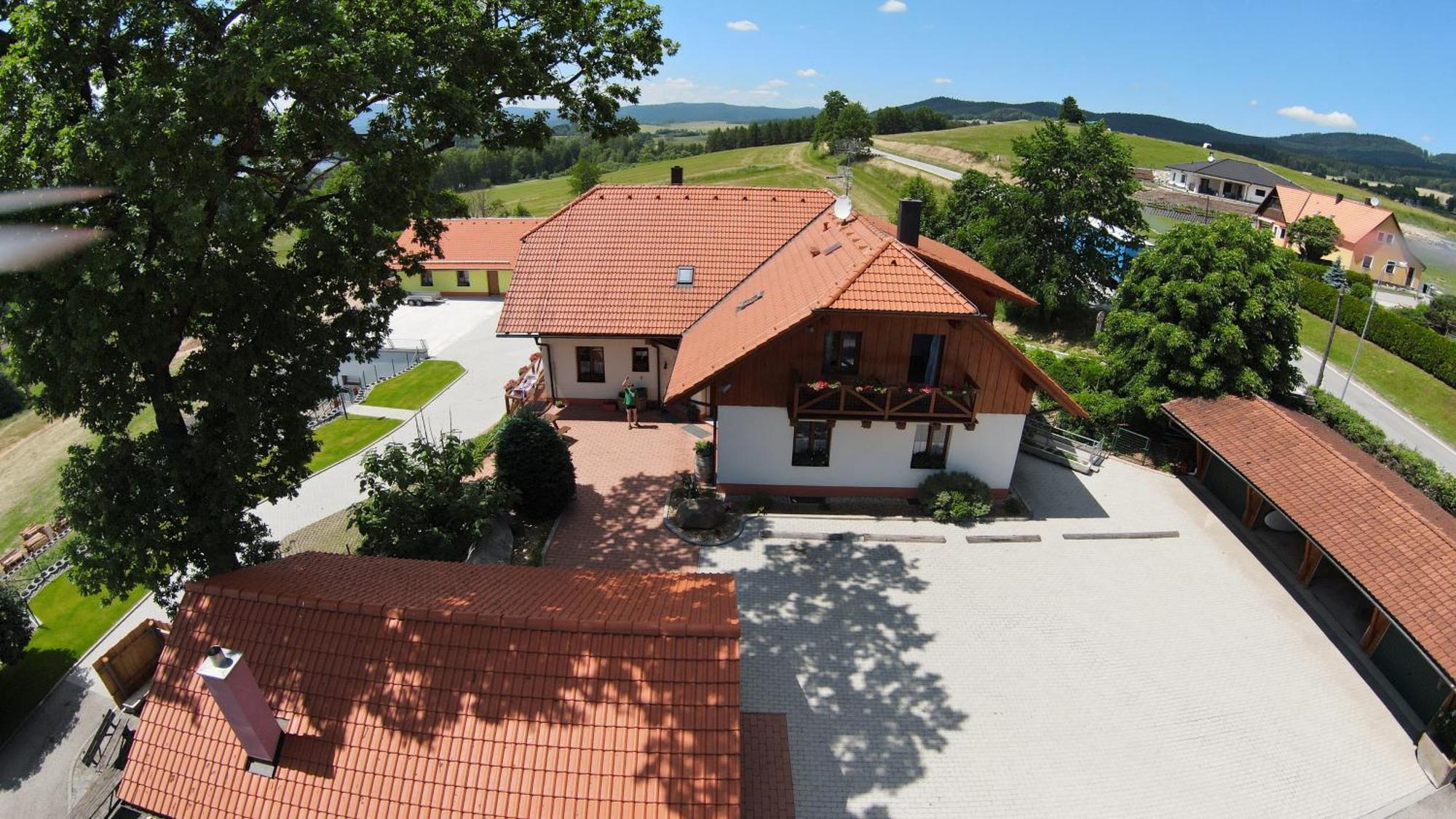 Apartmany U Srdce Vltavy Horni Plana Exterior photo