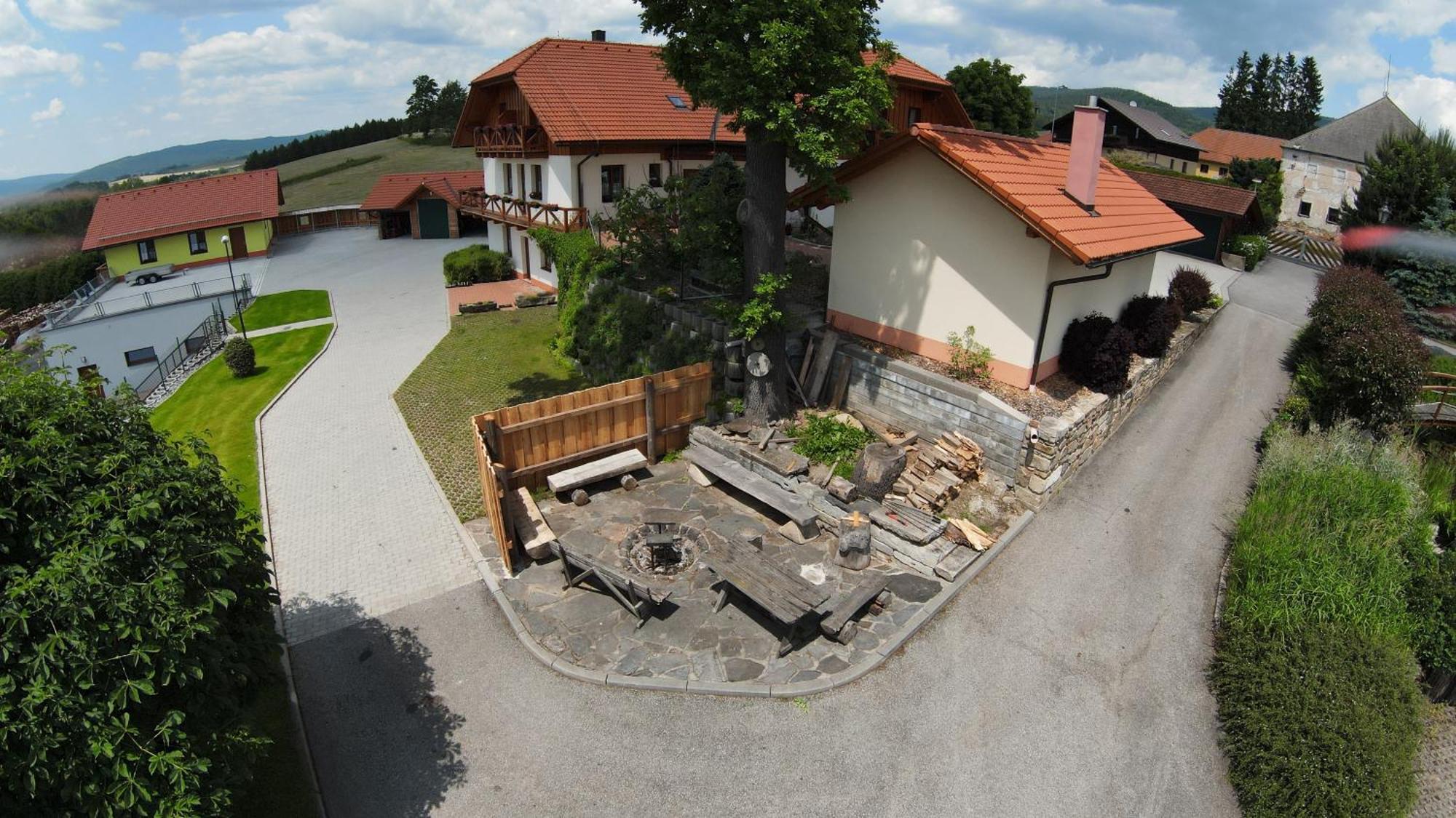 Apartmany U Srdce Vltavy Horni Plana Exterior photo